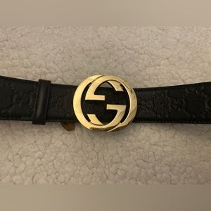Black Leather Gucci Belt